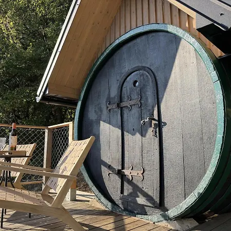Glamping In A Wine Barrel - With A View Of Apartamento *
