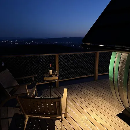 Glamping In A Wine Barrel - With A View Of Apartamento