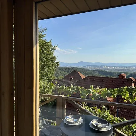 Glamping In A Wine Barrel - With A View Of Apartamento